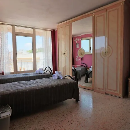 Casa Vacanza Enver A بيت للعطل توليي