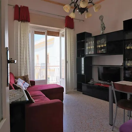 Casa Vacanza Enver A بيت للعطل توليي