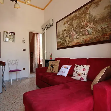 Casa Vacanza Enver A * توليي